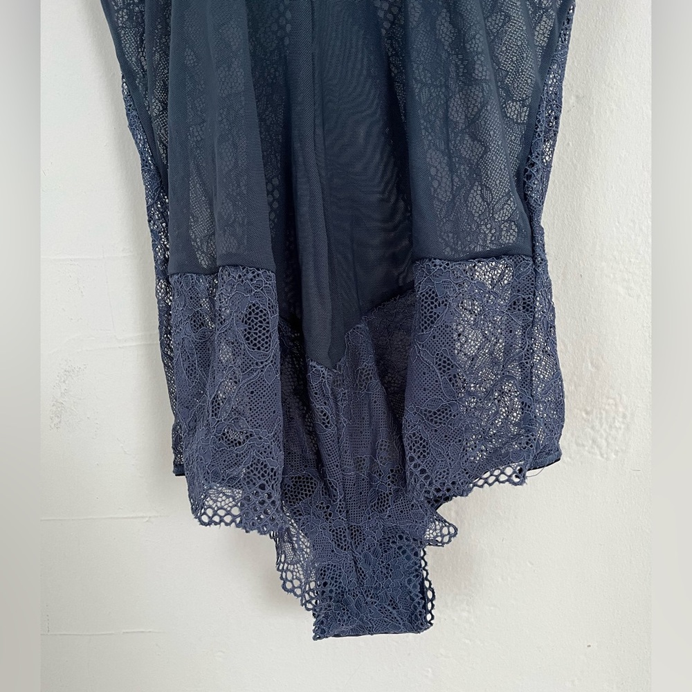 Leonisa Bodysuit Size 34B - Picture 6 of 11